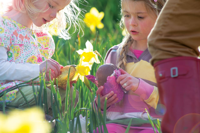 children and daffodils